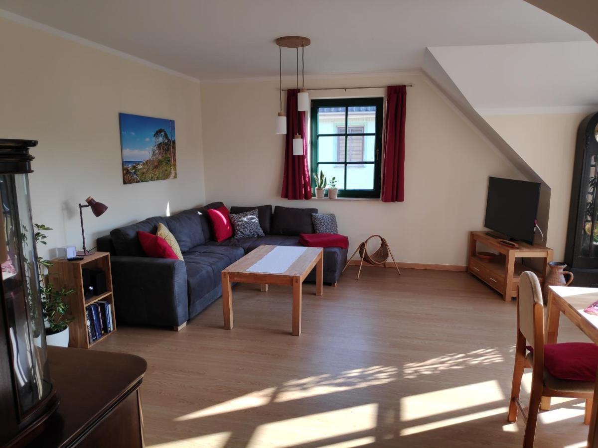Ferienwohnung Thum Вустров Екстер'єр фото